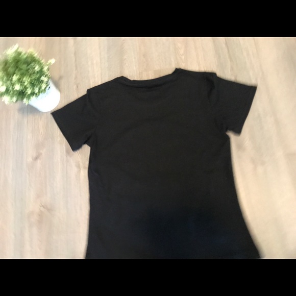 Beautiful Shirt  😍❤️👚 - Picture 6 of 10